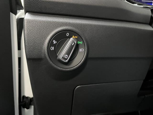 Volkswagen T-Roc Cabrio 1.5 TSI R-Line / AUTOMAAT/ BLACK STYLE/ CAMERA/ PARK. SENSOREN/ IQ. LIGHT/ APP CONNECT/ ADAPT. CRUISE/ NAVI/ AIRCO/ DAB