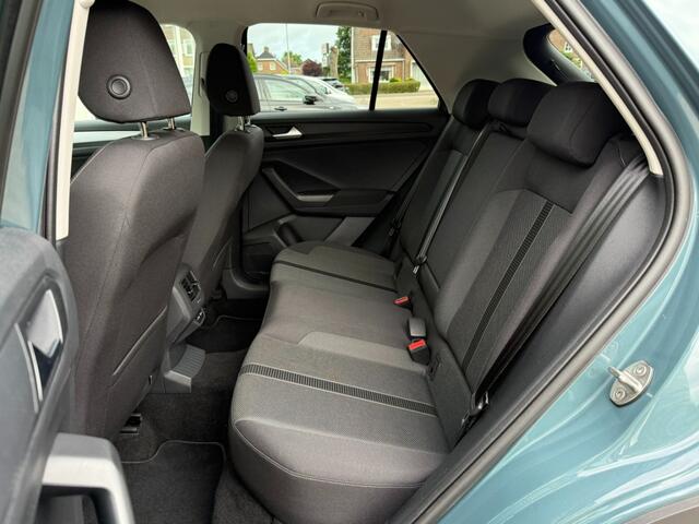 Volkswagen T-Roc 1.0 TSI Life Business I Carplay I Clima I Stoelverwarming I Digitale cockpit I LED