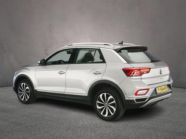 Volkswagen T-Roc Style 1.5 TSI 150pk DSG Automaat Adaptive cruise control, Achteruitrijcamera, Stoelverwarming, Parkeersensoren, Elektrische achterklep, LED koplampen, App connect