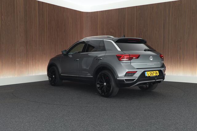 Volkswagen T-Roc 1.5 TSI 150pk DSG Sport Trekhaak Virtual cockpit Keyless Camera Stoelverwarming Navigatie