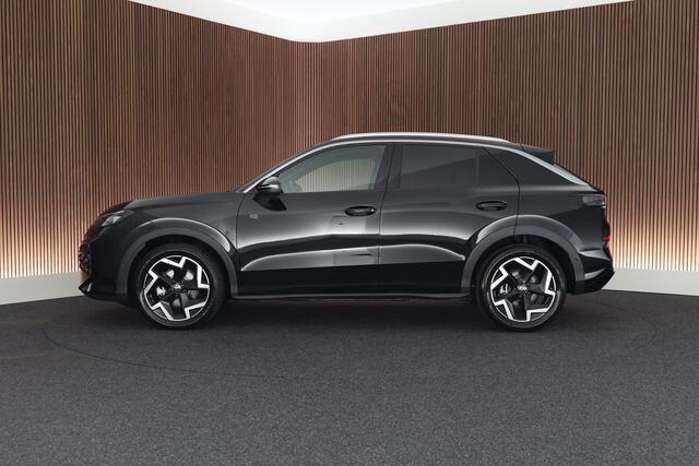 Volkswagen T-Roc 1.5 eTsi 150pk DSG R-Line First Edition Trekhaak Camera Stoelverwarming Carplay