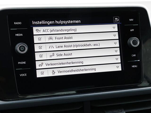 Volkswagen T-Roc 1.5 TSI 150pk DSG Style · Camera · Keyless · ACC · Apple/Android Car Play · Dodehoeksensor · Elek. Achterklep · Parkeerassistent · Alarmklasse 3 ·