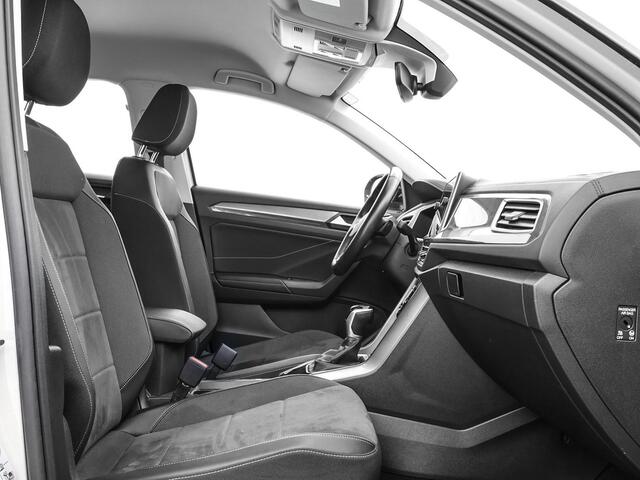 Volkswagen T-Roc 1.5 TSI 150pk DSG Style · Camera · Keyless · ACC · Apple/Android Car Play · Dodehoeksensor · Elek. Achterklep · Parkeerassistent · Alarmklasse 3 ·