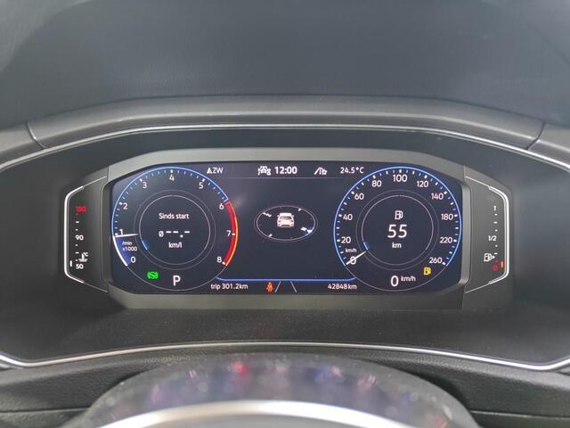 Volkswagen T-Roc 1.5 TSI Sport Business R 19"/Panoramadak/Trekhaak/Dodehoek/Camera/Adaptieve cruise/Apple Carplay & Android Auto/Camera/PDC v+a