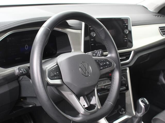 Volkswagen T-Roc 1.0 TSI 110pk Move Navigatie Apple Carpla/Android Auto Digitale Cockpit Climate Control Lichtmetalen velgen Dab