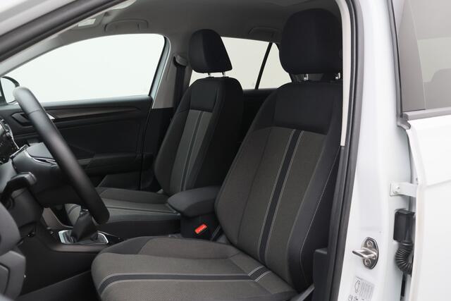 Volkswagen T-Roc 1.5 TSI Style Camera, ACC, Trekhaak, Apple Carplay, Climate, Lane Assist, PDC