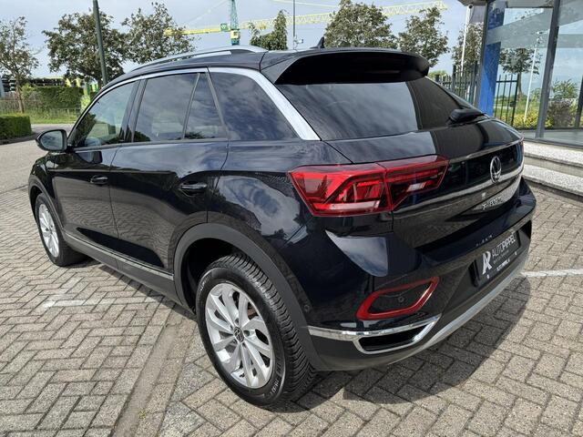 Volkswagen T-Roc 1.5 TSI Style DSG | Trekhaak | IQ.Light | ACC | massagefunctie | App-conn.