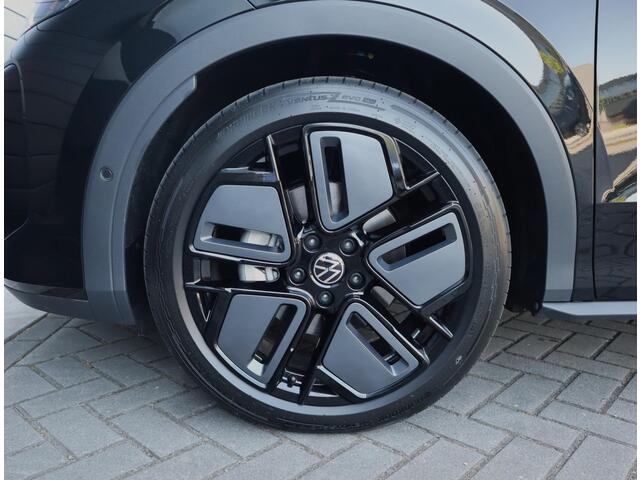 Volkswagen T-Roc 1.5 eTsi R-Line First Edition | Pano | ACC | Stoelverwarming | Grootscherm