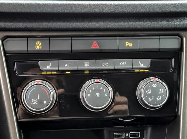 Volkswagen T-Roc 1.5 TSI Sport 150PK | Stoelverwarming | Virtual Cockpit | Camera