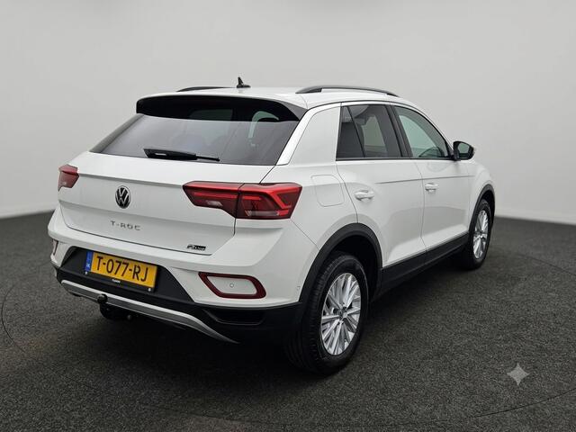 Volkswagen T-Roc 1.0 TSI Life 75 Edition | Navigatie | Camera | PDC | LED | Trekhaak | Virtual Cockpit