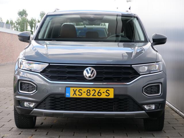 Volkswagen T-Roc 1.5 TSI Sport 150 Pk Automaat Navi / DAB / Leer / Apple Carplay