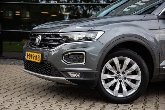 Volkswagen T-Roc 1.5 TSI Sport , Adap. cruise, Trekhaak, Stoel/stuurverwarming,