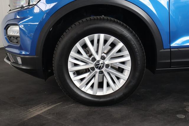 Volkswagen T-Roc 1.0 TSI Style Business 110pk | Trekhaak | ACC | Carplay | Navi