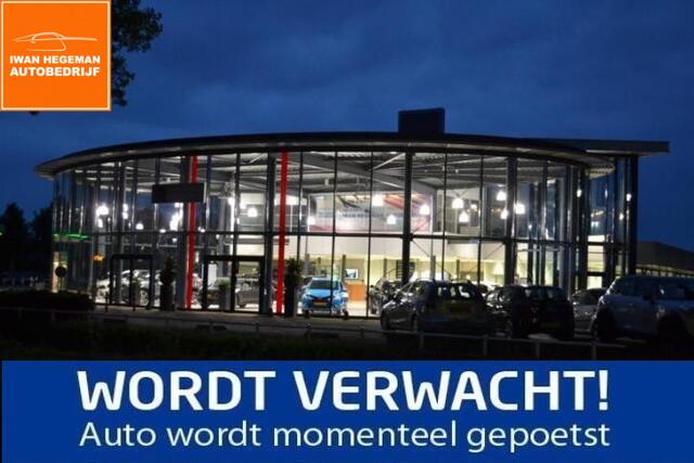 Volkswagen T-Roc 1.5 TSI R-Line 150PK AUTOMAAT | Virtual Cockpit | Navigatie | Climate Control | Adapt. Cruise Control | Licht metalen velgen