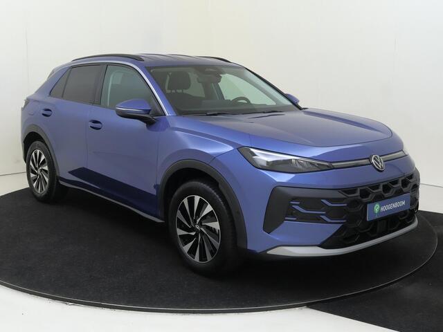 Volkswagen T-Roc Life First Edition | 'App-Connect' draadloze smartphone integratie | Airconditioning automatisch, 3-zone (Climatronic) | Automatische afstandsregeling (Adaptive Cruise Control)