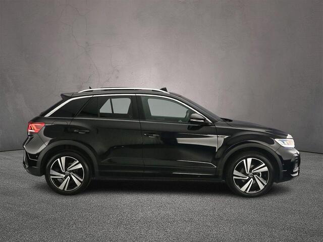 Volkswagen T-Roc R-Line 1.5 TSI 150pk DSG Automaat Panoramadak, Adaptive cruise control, Achteruitrijcamera, LED koplampen, Parkeersensoren, Airco, App connect