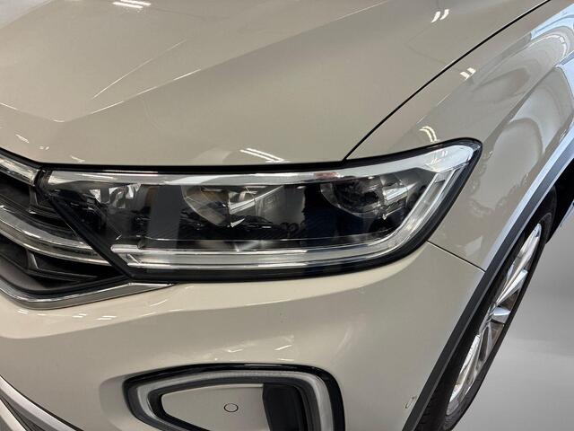 Volkswagen T-Roc 1.5 TSI 150pk DSG Style · Apple/Android Car Play · Parkeer assistent · Stoelverwarming · Sportstoelen · Sfeerverlichting ·
