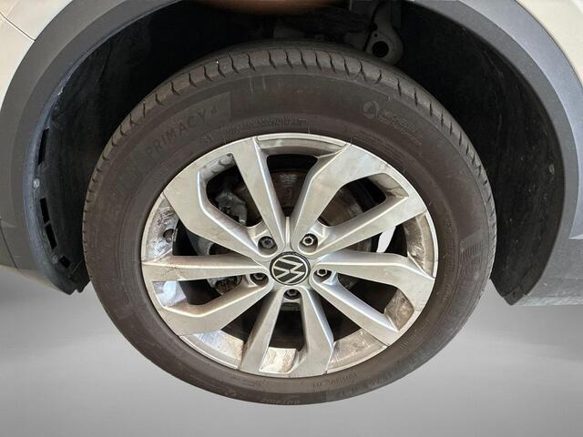 Volkswagen T-Roc 1.5 TSI 150pk DSG Style · Apple/Android Car Play · Parkeer assistent · Stoelverwarming · Sportstoelen · Sfeerverlichting ·