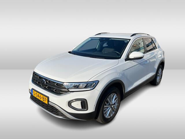 Volkswagen T-Roc 1.0 TSI Life Trekhaak / App-connect / Parkeersensoren / 16"LM velgen / Virtual Cockpit HAL