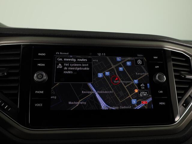 Volkswagen T-Roc 1.5 TSI Style Business 150PK | Automaat | Navigatie | Digitaal dashboard | Camera