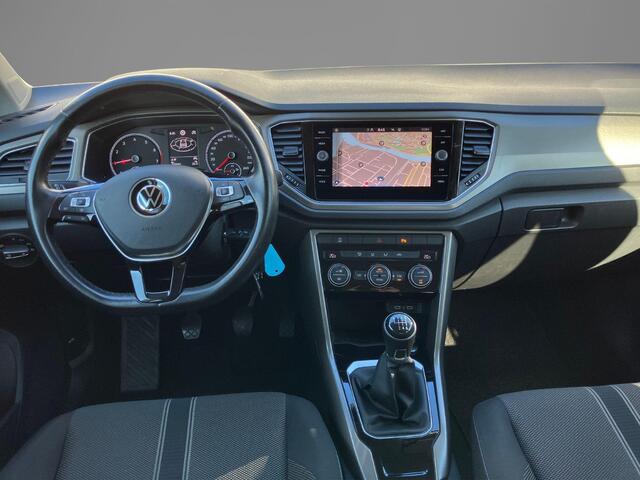 Volkswagen T-Roc 1.0 TSI 115pk Style · Trekhaak · Apple/Android Car Play · Navigatie · Camera + Parkeersensoren