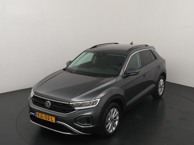 Volkswagen T-Roc 1.5 150PK TSI Life Edition | AUTOMAAT | Adapt. Cruise | Clima | Camera | LED | Apple carplay // Android auto | Fabrieksgarantie t/m 03-2029 |