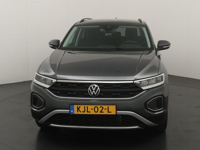 Volkswagen T-Roc 1.5 150PK TSI Life Edition | AUTOMAAT | Adapt. Cruise | Clima | Camera | LED | Apple carplay // Android auto | Fabrieksgarantie t/m 03-2029 |
