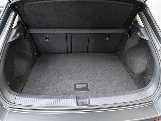Volkswagen T-Roc 1.5 150PK TSI Life Edition | AUTOMAAT | Adapt. Cruise | Clima | Camera | LED | Apple carplay // Android auto | Fabrieksgarantie t/m 03-2029 |