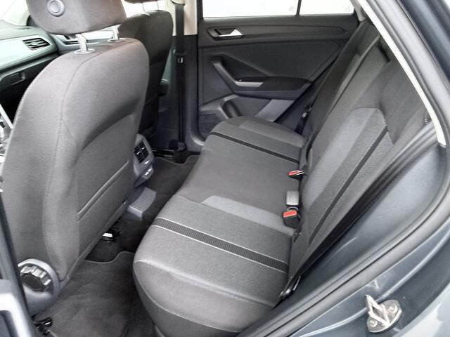 Volkswagen T-Roc 1.5 150PK TSI Life Edition | AUTOMAAT | Adapt. Cruise | Clima | Camera | LED | Apple carplay // Android auto | Fabrieksgarantie t/m 03-2029 |