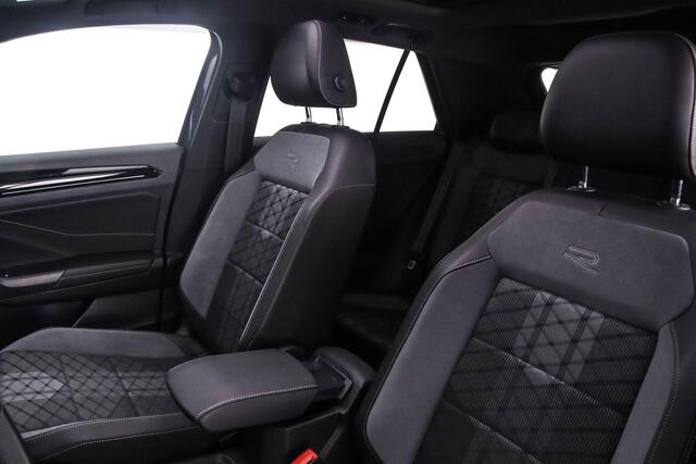 Volkswagen T-Roc R-Line 1.5 TSI 150pk DSG Automaat Panoramadak, Adaptive cruise control, Achteruitrijcamera, Airco, DAB, Radio, App connect, Parkeersensoren