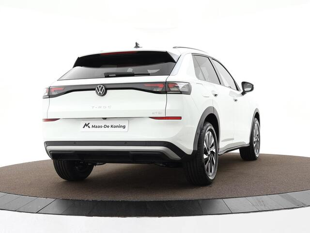 Volkswagen T-Roc Life First Edition 1.5 eTSI 116 PK 7 versn. DSG · Comfort Pakket · Achteruitrijcamera · Draadloze telefoonlader · Prijs is inclusief inruilpremie ·