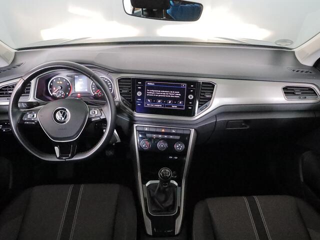 Volkswagen T-Roc 1.0 TSI Style 110 pk | Navigatie via App | Parkeersensoren | Adaptieve cruise control | Apple Carplay/Android Auto |