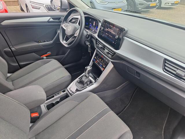 Volkswagen T-Roc 1.5 TSI Life Apple Carplay / Android Auto / LED / 16" LMV