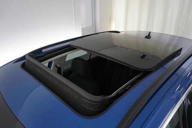 Volkswagen T-Roc 1.0 TSI Style | Trekhaak | Pano | Navi