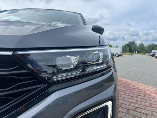 Volkswagen T-Roc 1.5 TSI Sport | Automaat | 150Pk | Pano Dak | Trekhaak | LED | Navi | Clima |