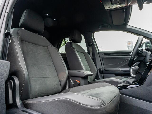 Volkswagen T-Roc 1.5 TSI R-Line Business+ CAMERA IQ LED 18 INCH BLACK OPTIC TREKHAAK VIRTUAL DASH
