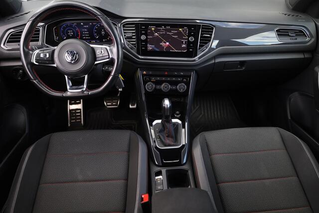 Volkswagen T-Roc 1.5 TSI Sport trekhaak, 18" LMV, LED, achteruitrijcamera, navigatie, zwarte hemel + zwart dak, spiegel pakket, winterpakket met stoelverwarming, park assist, ACC, digital cockpit pro etc.