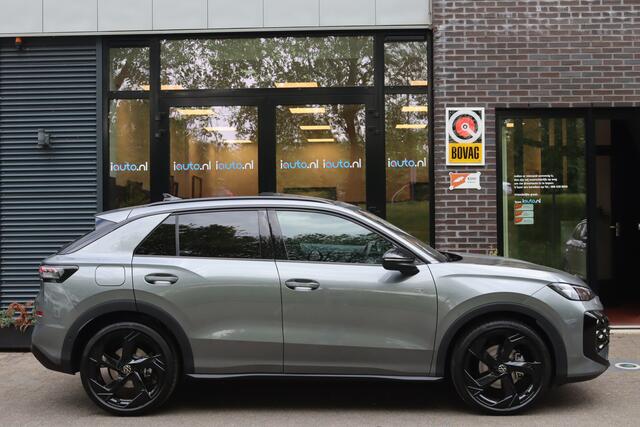 Volkswagen T-Roc 1.5 eTsi R-Line Black Style Pano/IQ.Light/Keyless/Camera/ACC/Elek. klep/20"/Trekhaak wegkl.