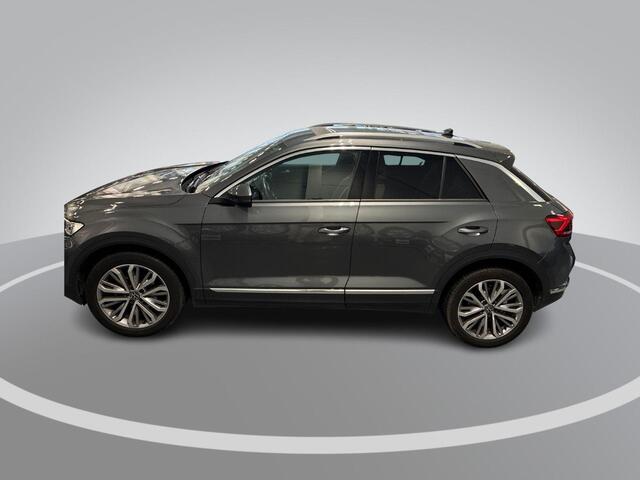 Volkswagen T-Roc 1.5 TSI 150pk DSG Sport · Camera · Keyless · Elek. Achterklep · Dodehoeksensor · Lederen Bekleding · 18"Velgen · Stuur- & Stoelverwarming ·
