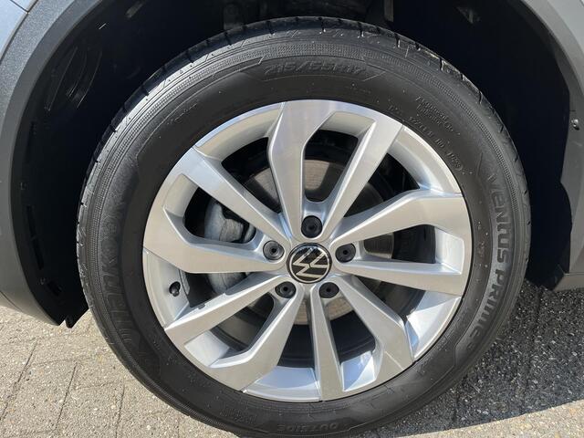 Volkswagen T-Roc 1.5 TSI 150 Life AUTOMAAT l CAMERA l NAVI l ADAPT. CRUISE l SENSOREN | 17`` VELGEN