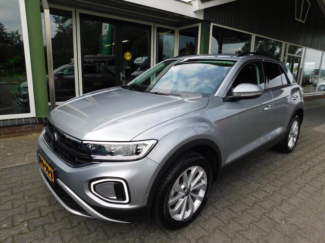 Volkswagen T-Roc 1.5TSI 150PK DSG LIFE EDITION!! All-in Prijs!
