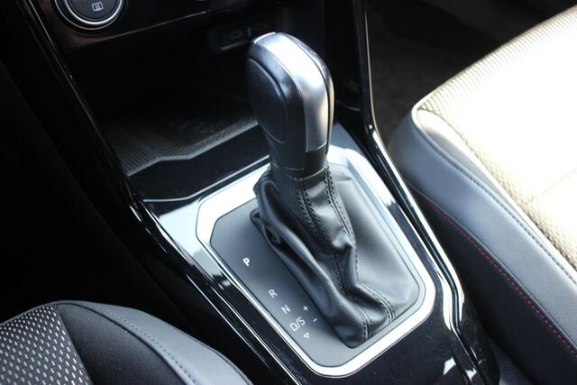 Volkswagen T-Roc 1.5 TSI Sport Automaat | Navi | Camera | Elektrische klep | Carplay/Android auto |