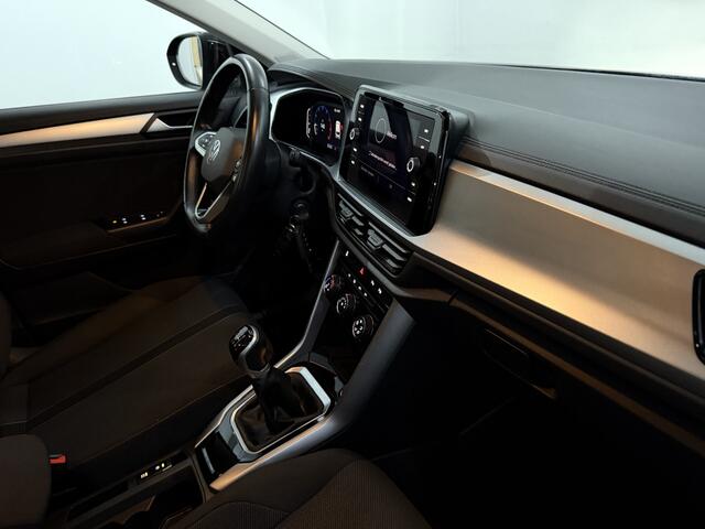 Volkswagen T-Roc 1.0 TSI Life Apple carplay, Parkeersensoren, Cruise control adaptief, Virtual desk, A start stop, Lichtmetalen velgen