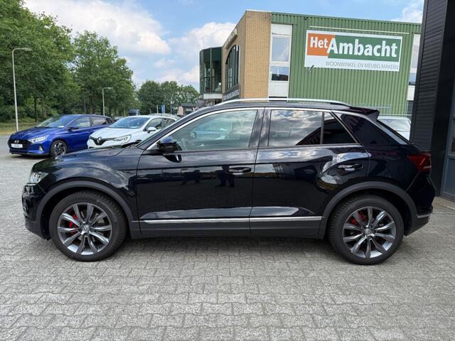 Volkswagen T-Roc 1.5 TSI SPORT BNSR BJ.2019 PANO TREKHAAK