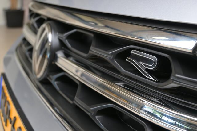 Volkswagen T-Roc 1.5 TSI 150pk R-Line | IQ. Light | Virtual | Navi | PDC assistent | 100% (Dealer) onderhouden label