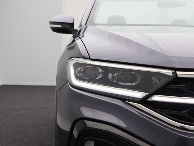 Volkswagen T-Roc Cabrio 1.5 TSi 150 Pk Automaat R-Line Edition | Stoel/Stuur Verwarming | Camera | Adaptive Cruise | Leer | IQ Light | CarPlay | 18 Inch | 76.989 Km !!