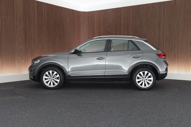 Volkswagen T-Roc 1.5 TSI 150pk DSG Sport Camera LED Stoelverwarming Navigatie