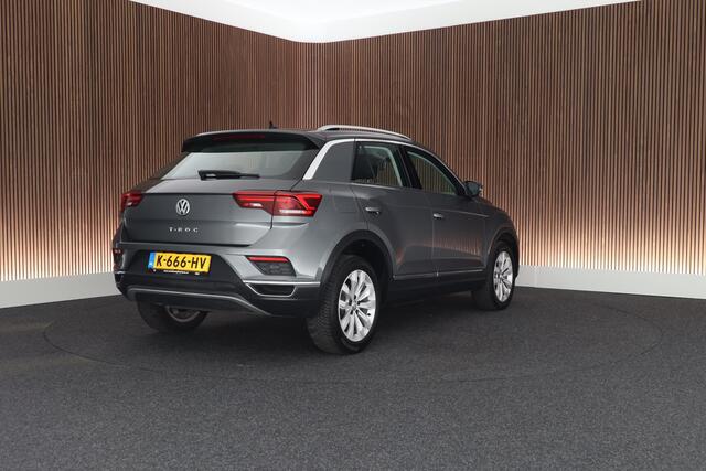Volkswagen T-Roc 1.5 TSI 150pk DSG Sport Camera LED Stoelverwarming Navigatie