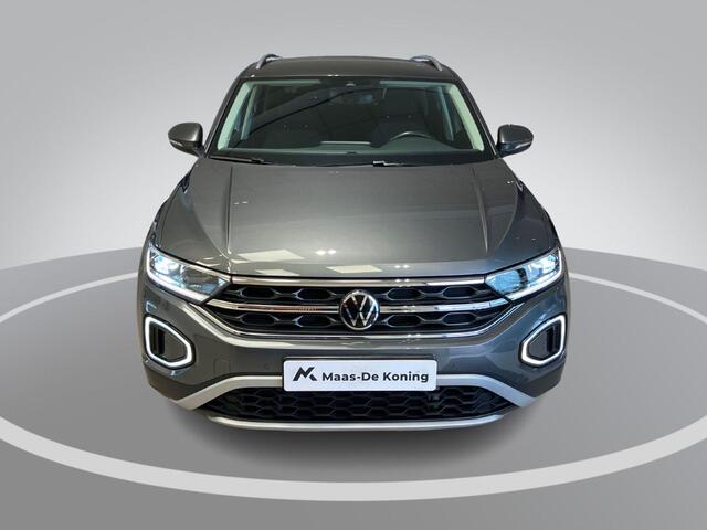 Volkswagen T-Roc 1.5TSI/150PK DSG Style · Camera · Trekhaak · Apple/Android Car Play · Navigatie ·