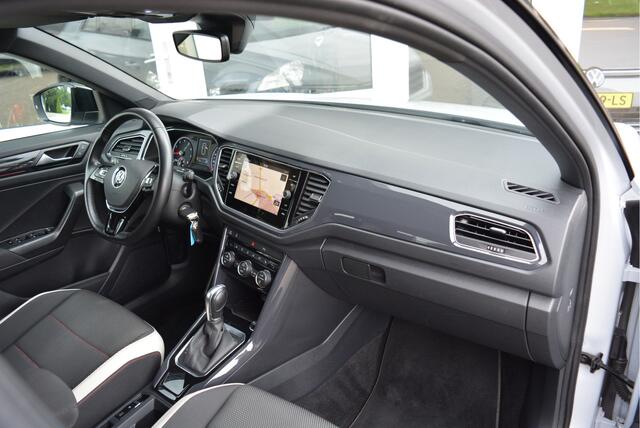 Volkswagen T-Roc 1.5 TSI 150PK Sport Exclusive | Adaptive | Stoel VW | 18Inch | Trekhaak |
